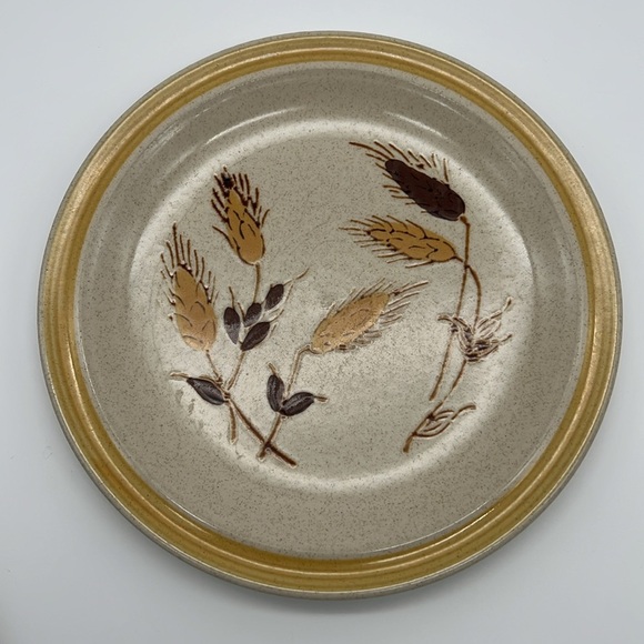 Dinner Plates - Continental Reece Stoneware Wheat Design - Japan (Set of 4) - Picture 4 of 9